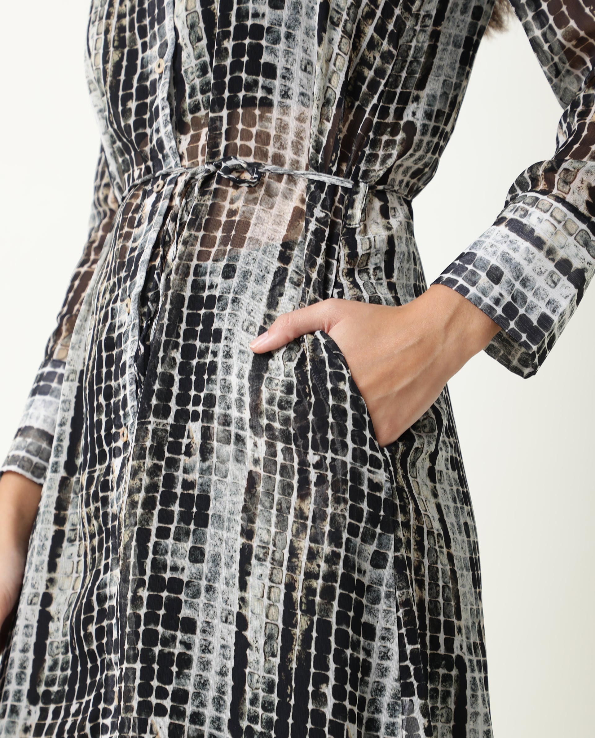 Rareism Women's Ito Black Spread Collar Abstract Print Knee Length Regular Fit Dress