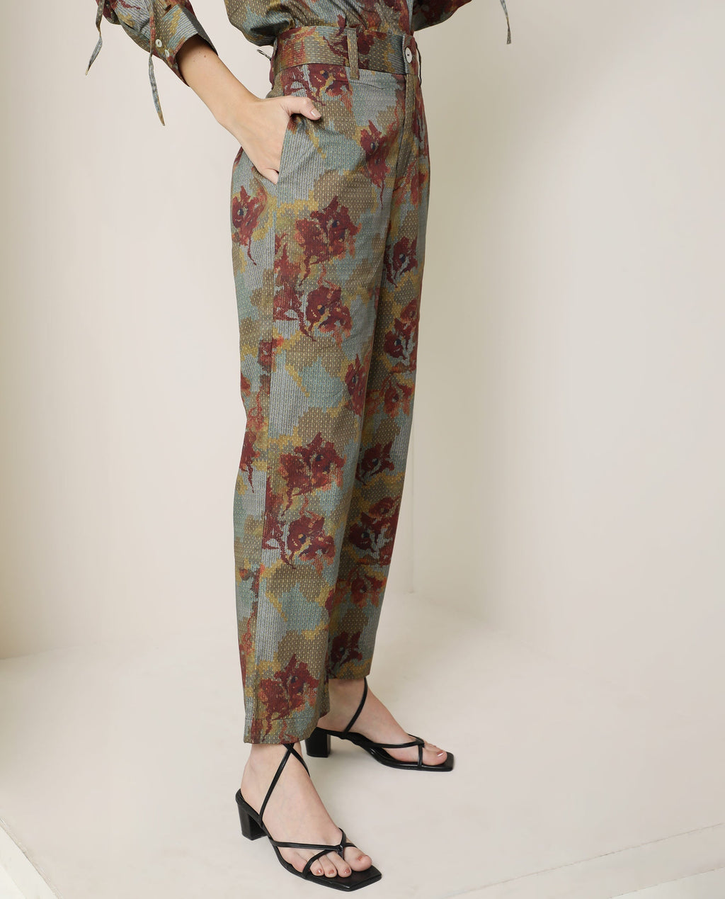 Rareism Women's Milan Olive Cotton Floral Print Ankle Length Tailored Trouser