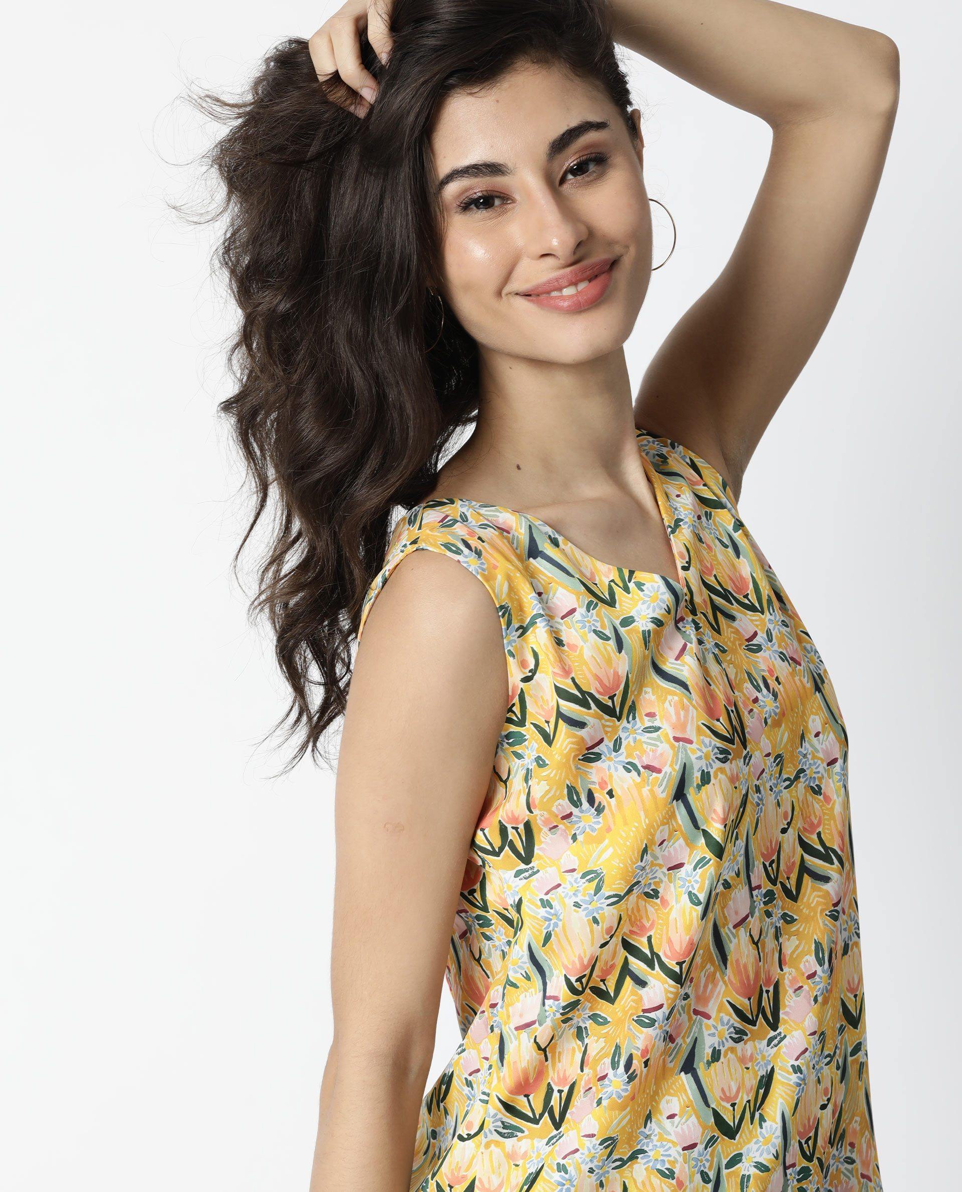 Rareism Women's Look Yellow V-Neck Floral Print Sleeveless Relaxed Fit Top