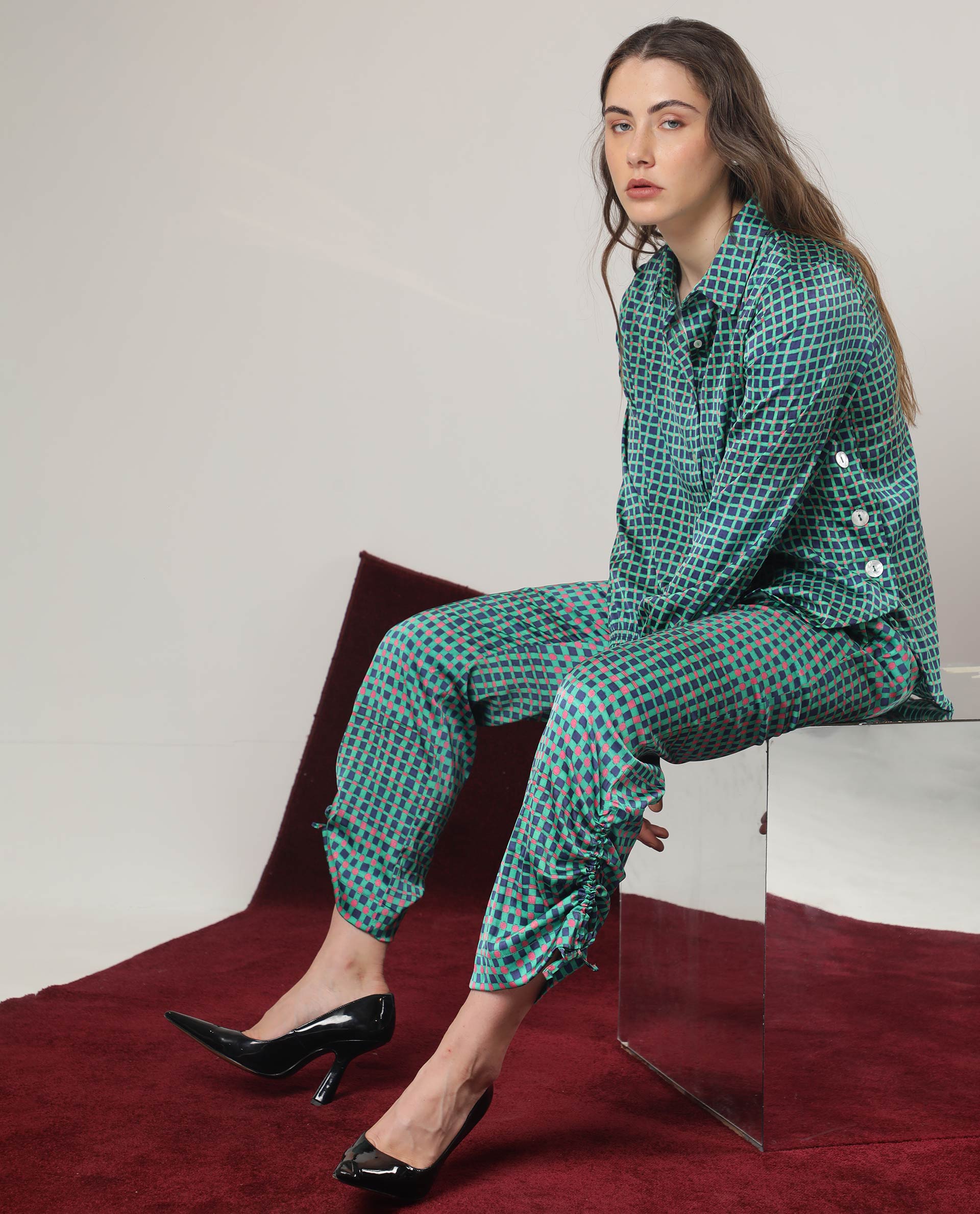Rareism Women's Emileo Green Polyester Spread Collar Geometric Print Relaxed Fit Top