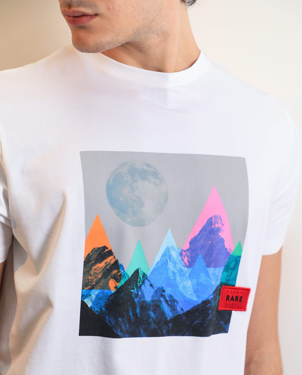 Rare Rabbit Men's Oden White Cotton Graphic Print Slim Fit Half Sleeve Crew Neck T-Shirt