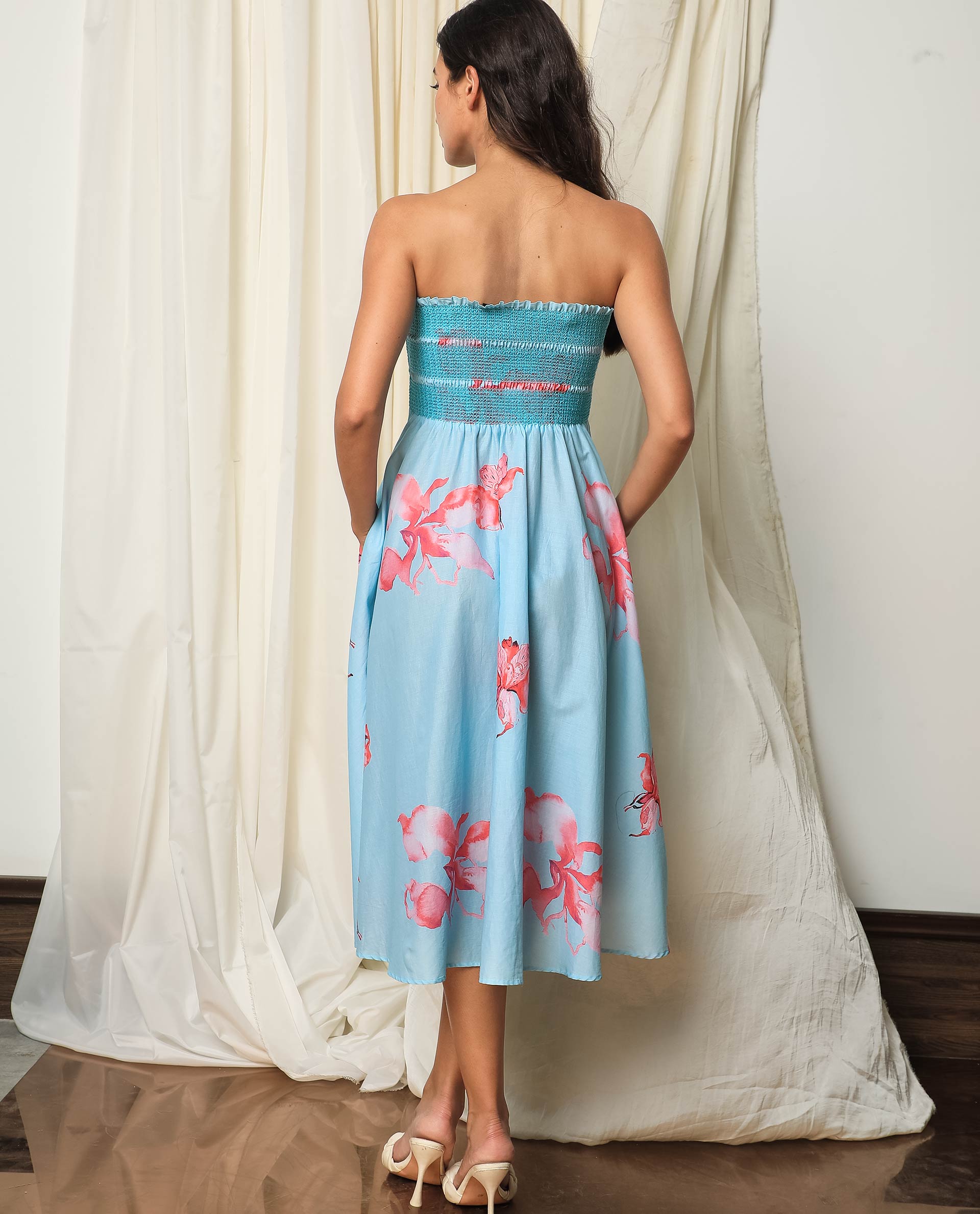 Rareism Women's Quinzo Blue Cotton Tube Neck Floral Print Sleeveless Knee Length Regular Fit Dress