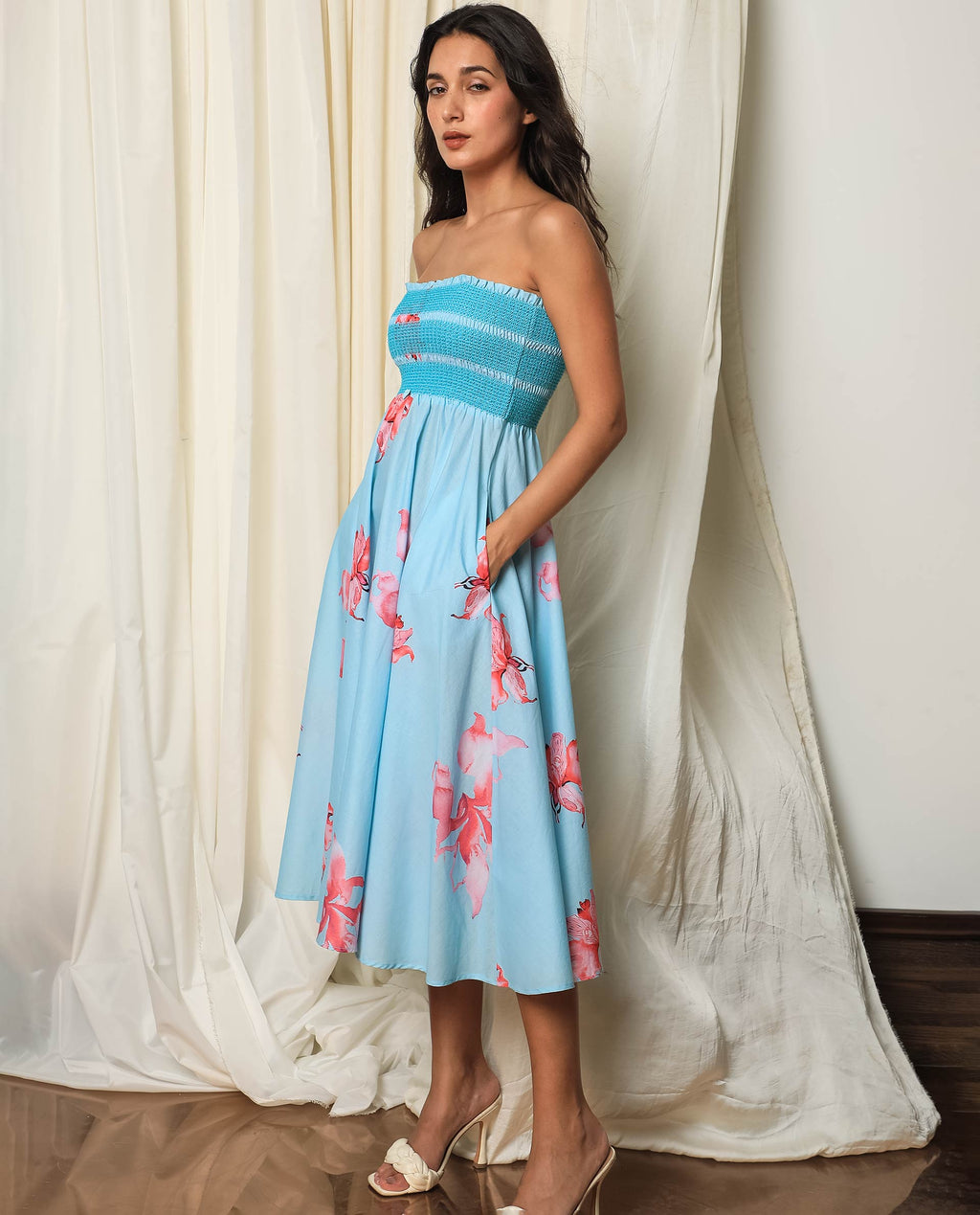 Rareism Women's Quinzo Blue Cotton Tube Neck Floral Print Sleeveless Knee Length Regular Fit Dress