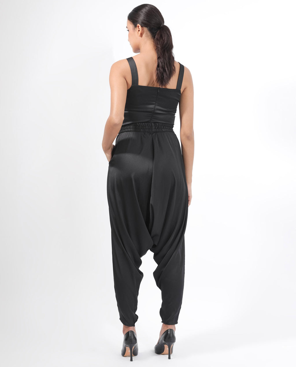 Rareism Women's Kamel Black Polyester Plain Ankle Length Relaxed Fit Trouser