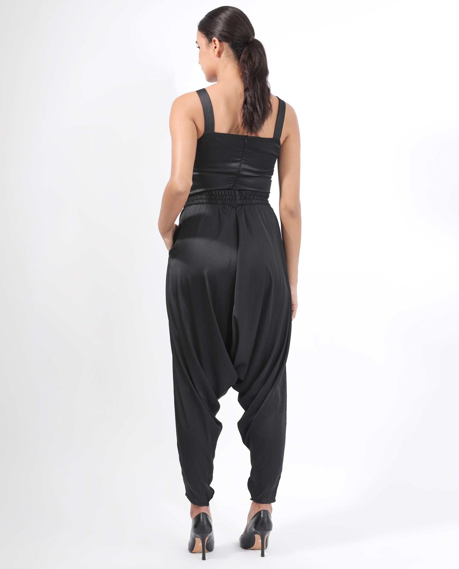 Rareism Women's Kamel Black Polyester Plain Ankle Length Relaxed Fit Trouser