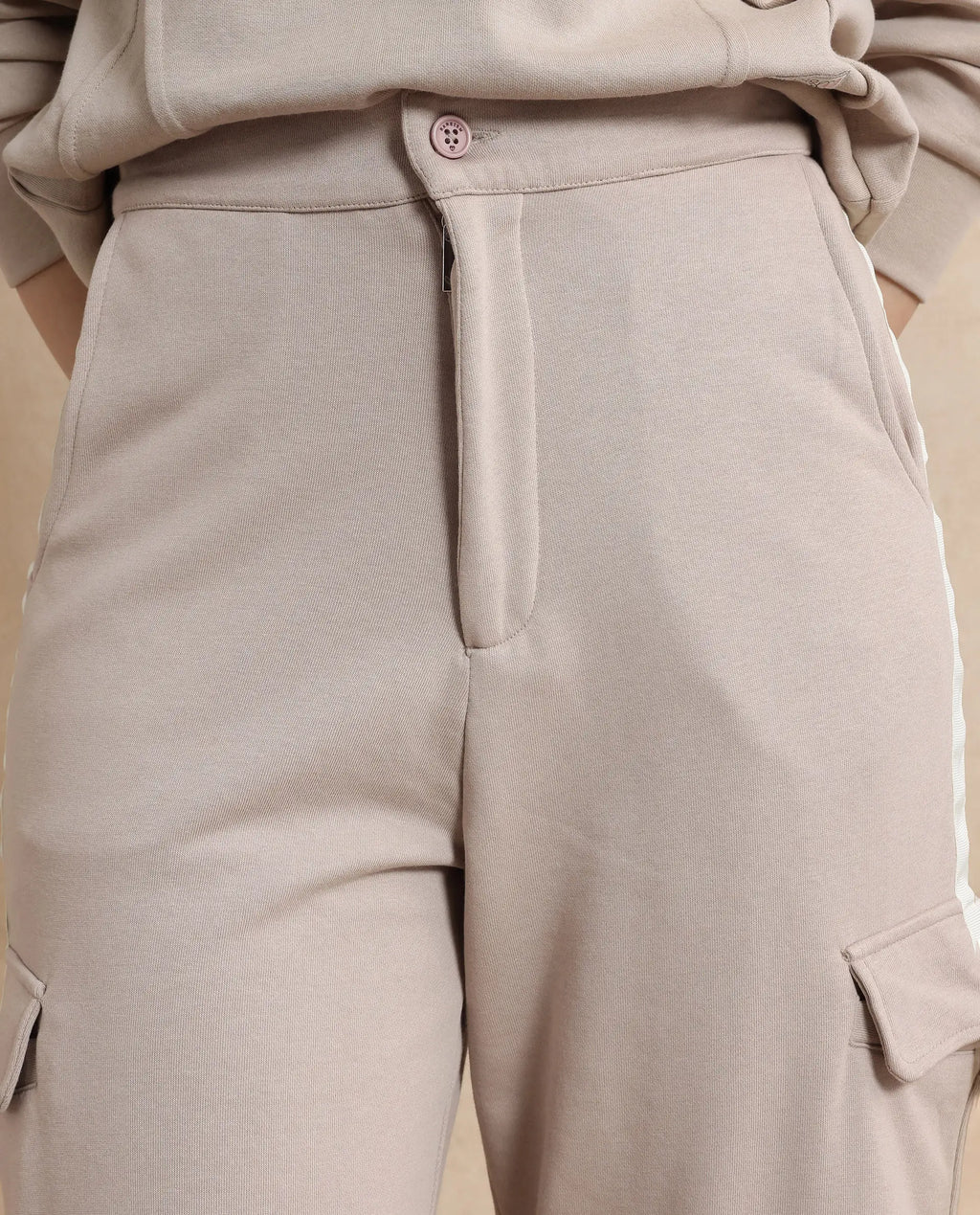 Rareism Women's Kar Beige Cotton Blend Plain Ankle Length Wide Track Pant
