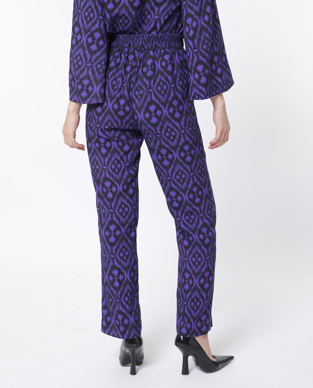 Rareism Women's Kennedy Black Cotton Geometric Print Ankle Length Straight Fit Trouser
