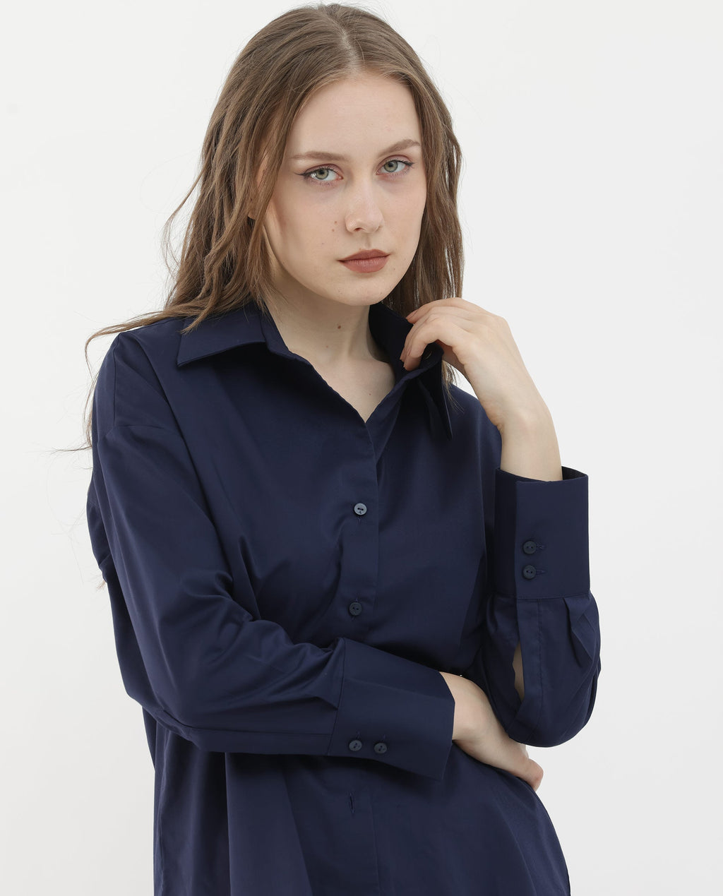Rareism Women's Klox Navy Cotton Spread Collar Plain Cuffed Sleeve Regular Fit Shirt