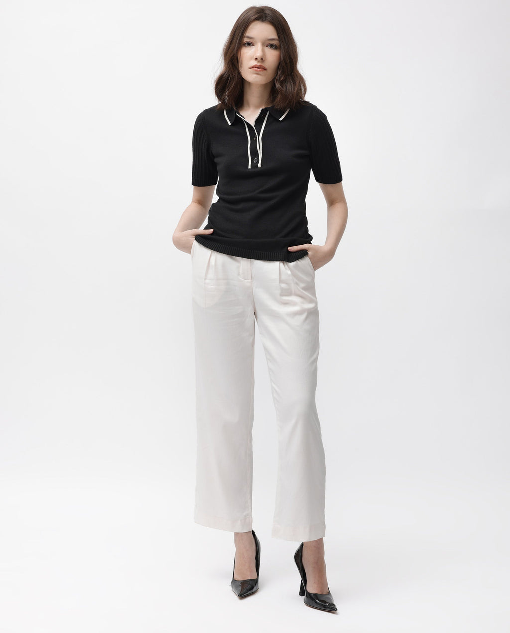 Rareism Women's Knitup Black Cotton Spread Collar Plain Regular Fit Sweater