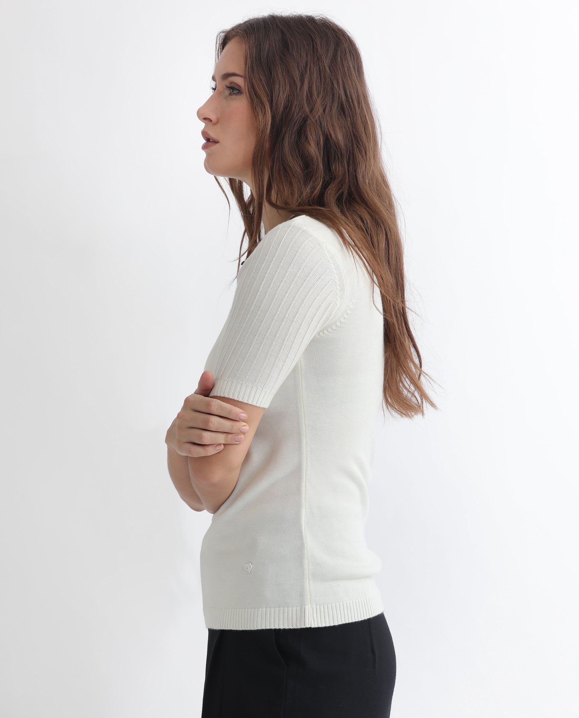 Rareism Women's Knitup Off White Cotton Spread Collar Plain Regular Fit Sweater