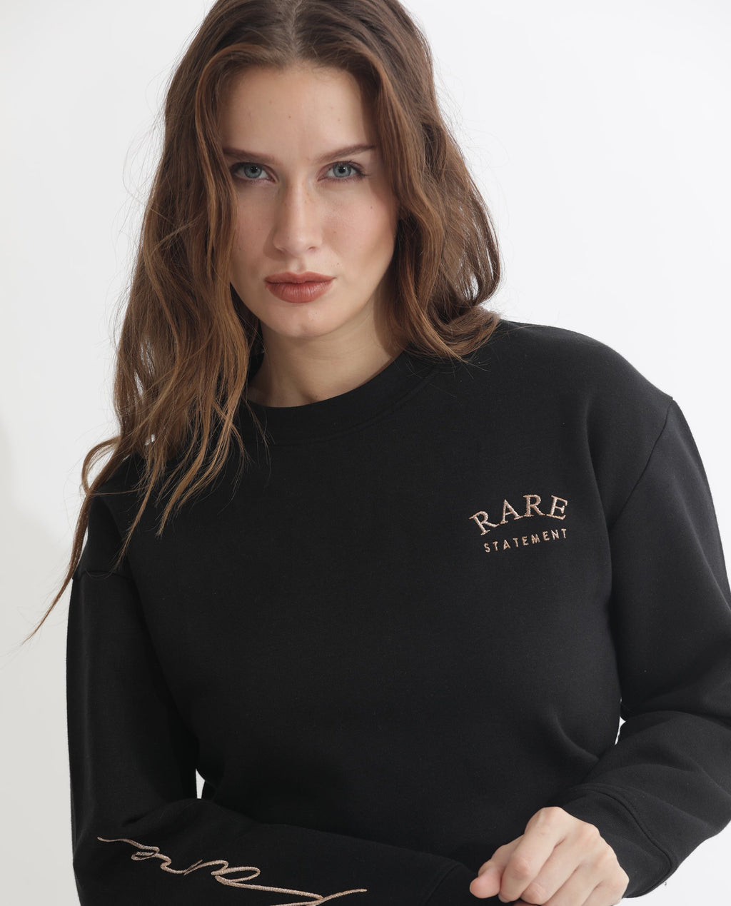 Rareism Women's Krok Black Polyester Blend Crew Neck Embroidered Cuffed Sleeve Crop Regular Fit Sweatshirt