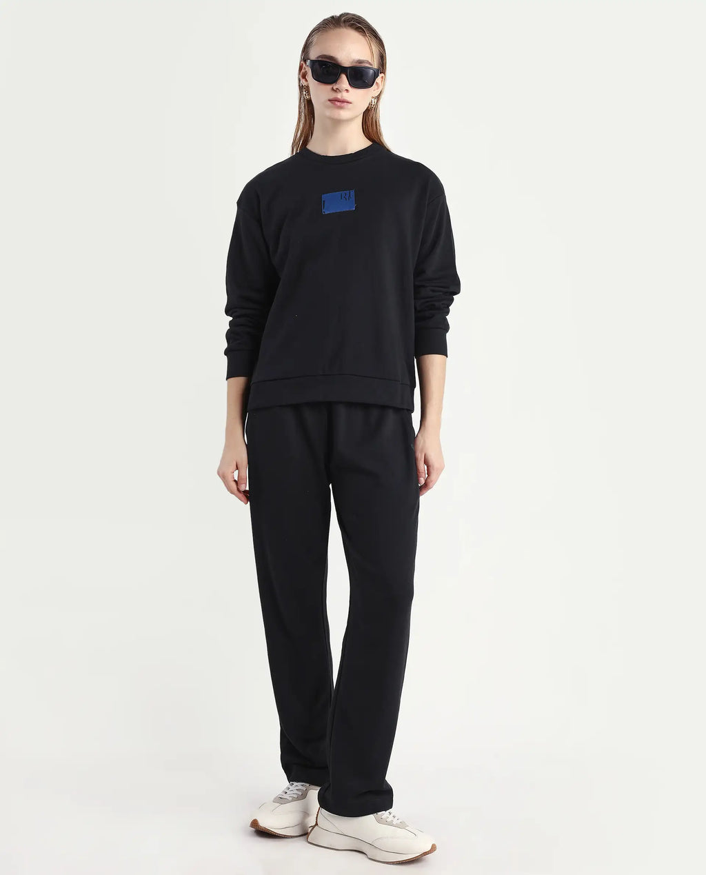 Rareism Women's Kuyum Black Cotton Blend Crew Neck Typography Print Regular Fit Sweatshirt