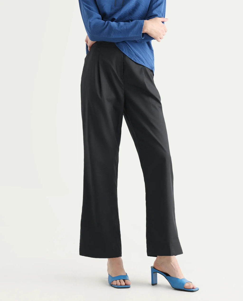 Rareism Women's Leezo Black Polyester Blend Plain Ankle Length Straight Fit Trouser