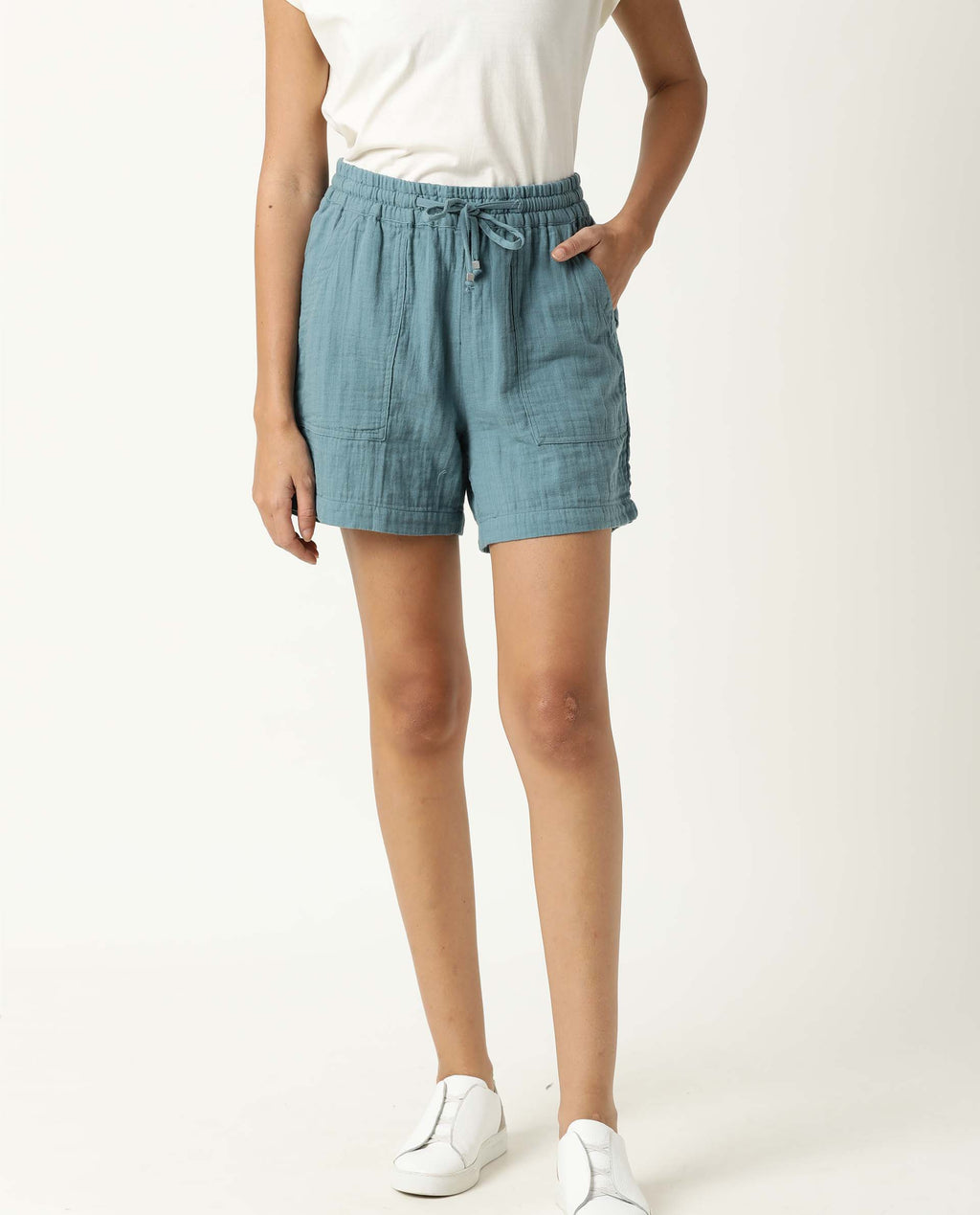 Rareism Women's Leno Green Cotton Plain Mini Regular Fit Shorts
