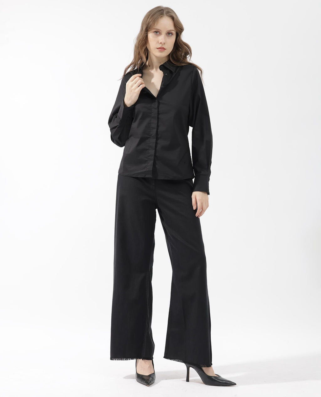 Rareism Women's Letizia Black Cotton Blend Spread Collar Plain Relaxed Fit Shirt