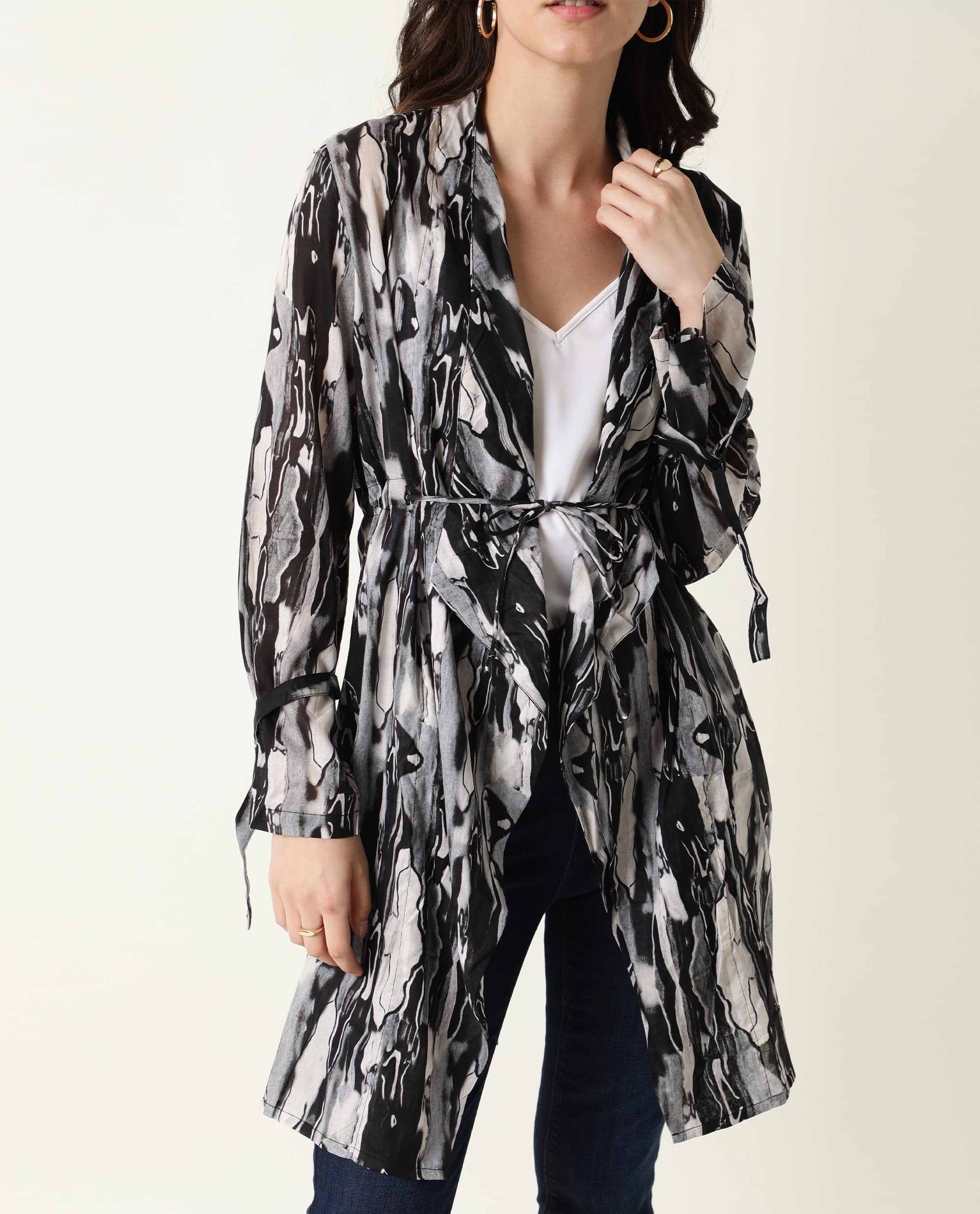 Rareism Women's Shake Black Cotton Collarless Relaxed Fit Outer Wear