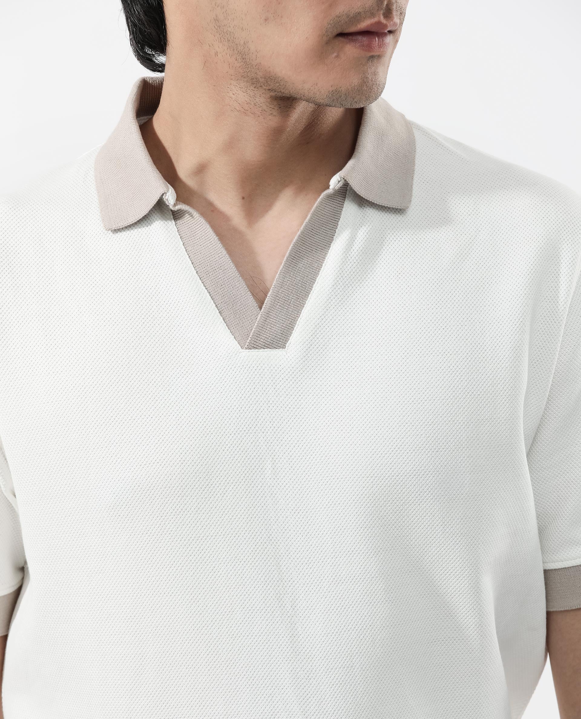 Rare Rabbit Men's Marcelo Off White Cotton Blend Plain Regular Fit Half Sleeve Polo