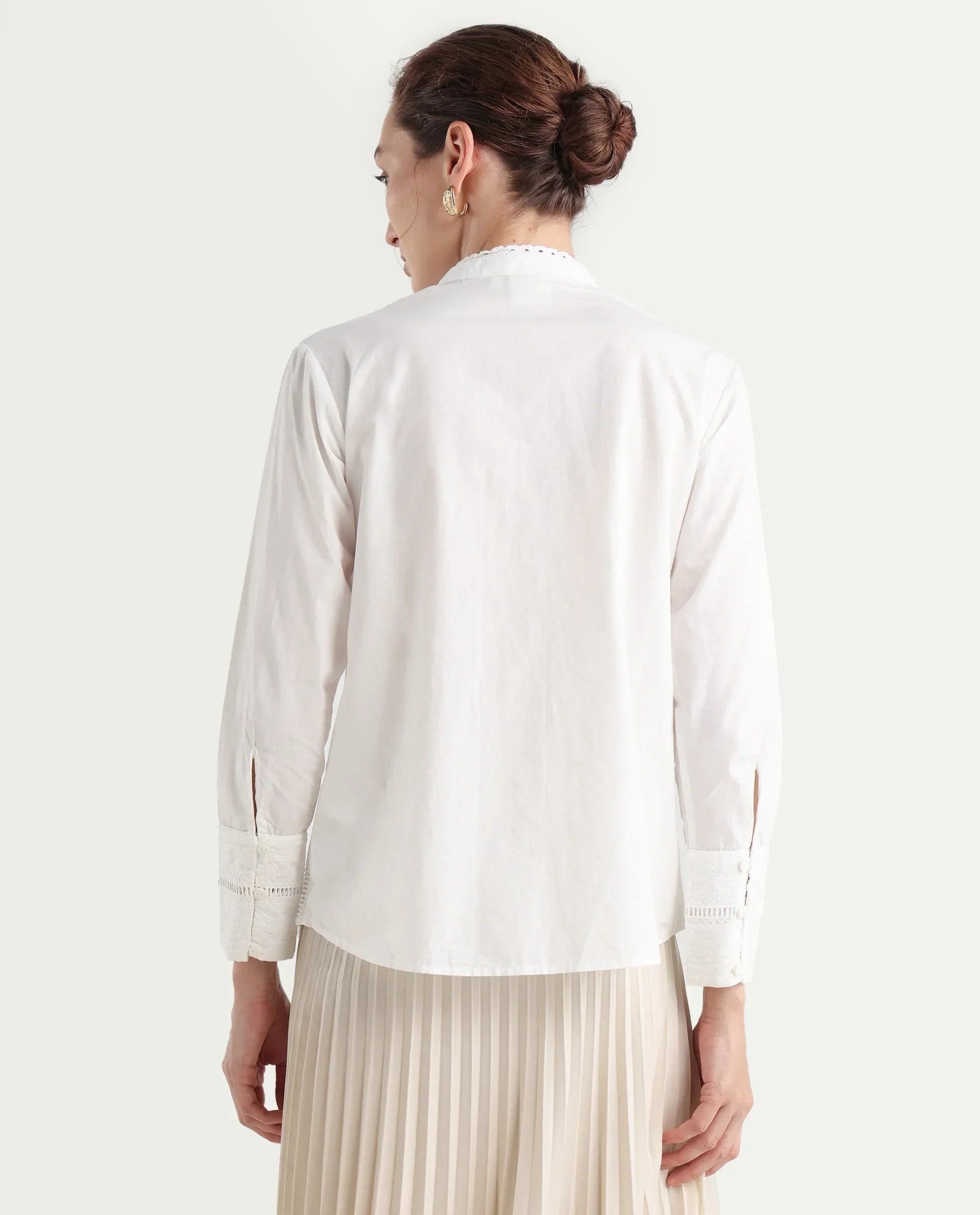 Rareism Women's Melloyo Off White Cotton Mandarin Collar Plain Cuffed Sleeve Regular Fit Top
