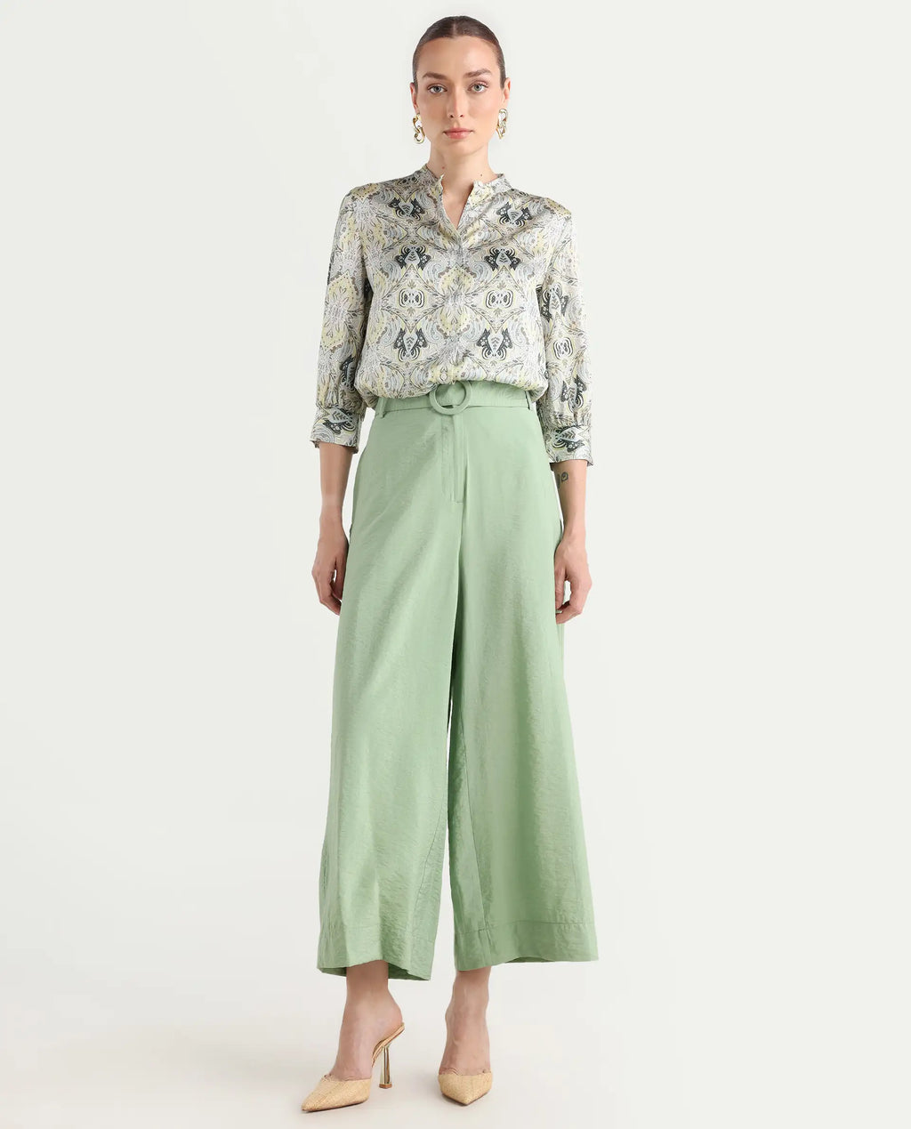 Rareism Women's Millinia Pastel Green Viscose Blend Plain Ankle Length Straight Fit Trouser