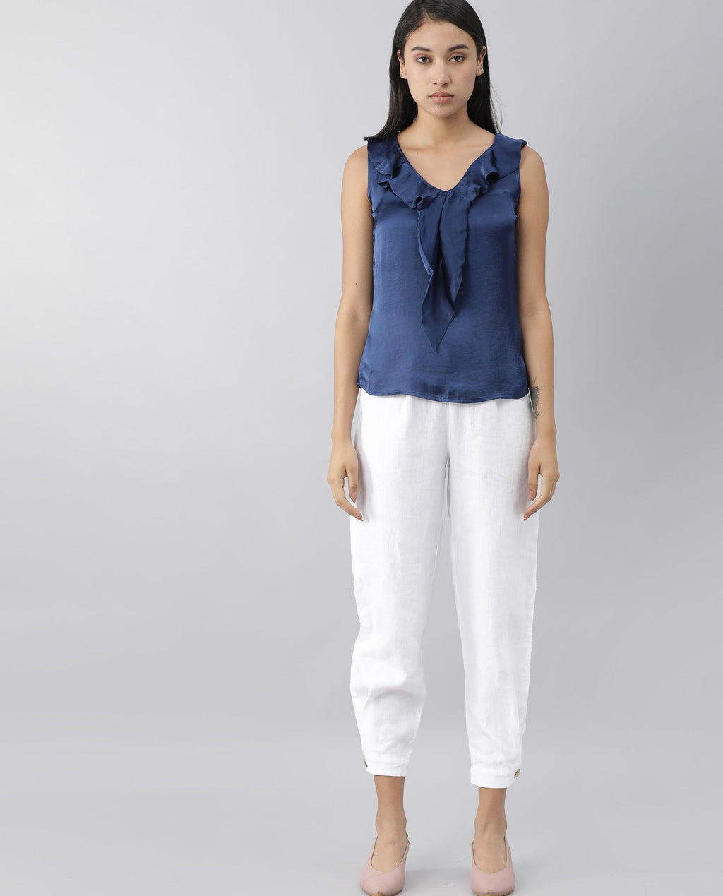 Rareism Women's Navi White Linen Plain Knee Length Regular Fit Trouser