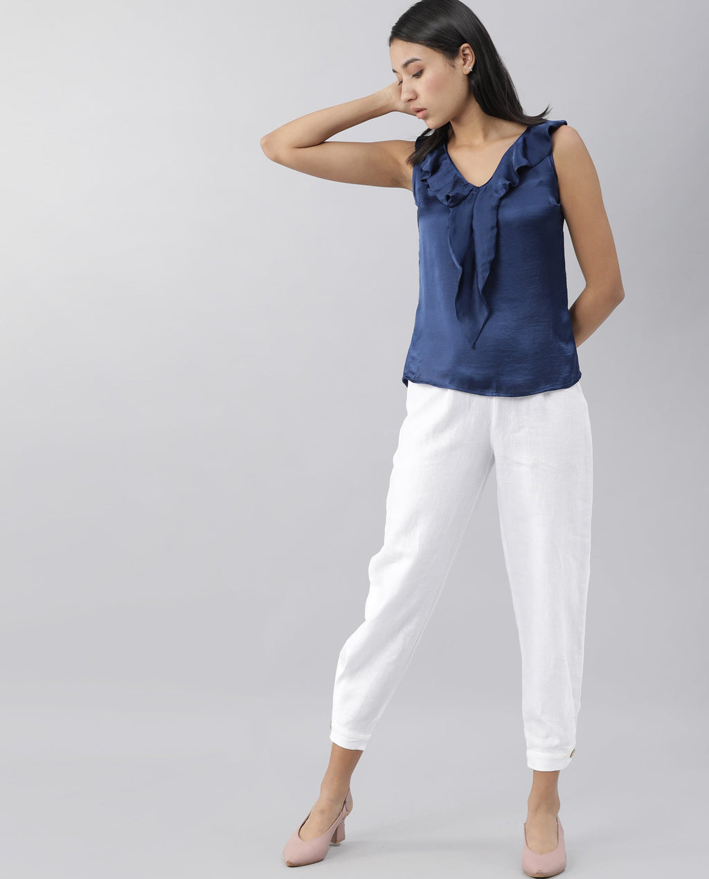 Rareism Women's Navi White Linen Plain Knee Length Regular Fit Trouser