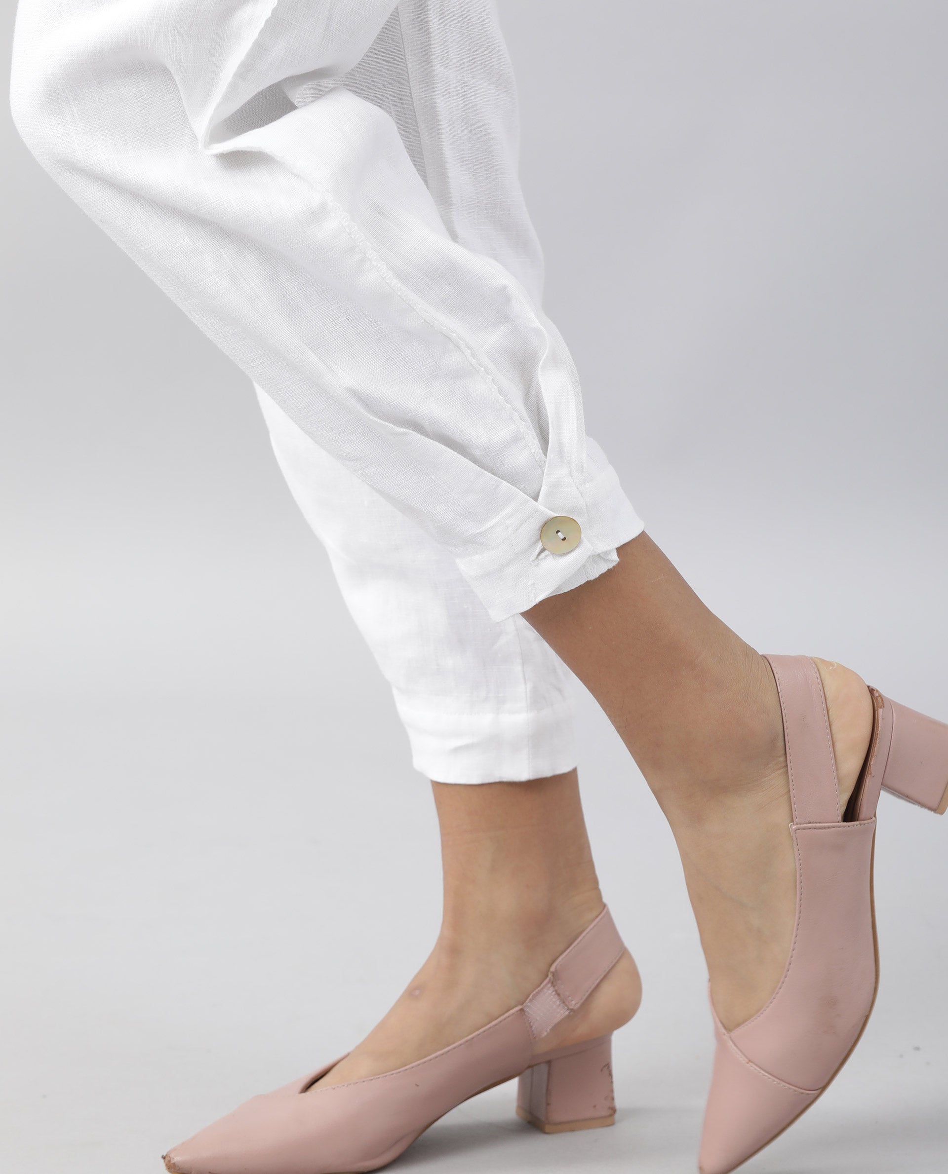 Rareism Women's Navi White Linen Plain Knee Length Regular Fit Trouser