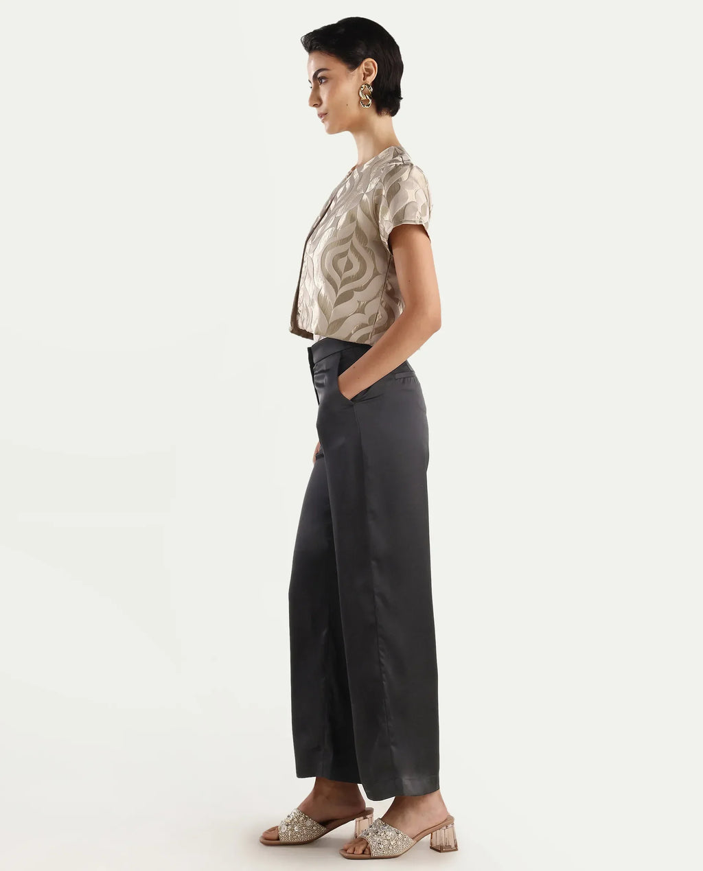 Rareism Women's Nevter-B Black Polyester Plain Ankle Length Straight Fit Trouser