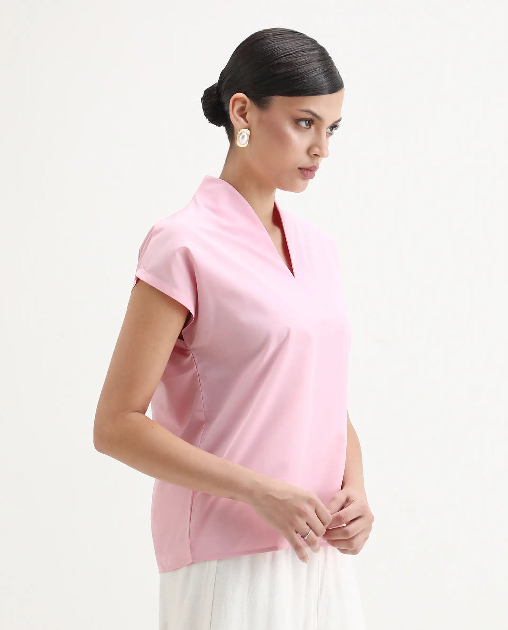 Rareism Women's Nopplo Pink Polyester Blend V-Neck Plain Extended Sleeves Regular Fit Top
