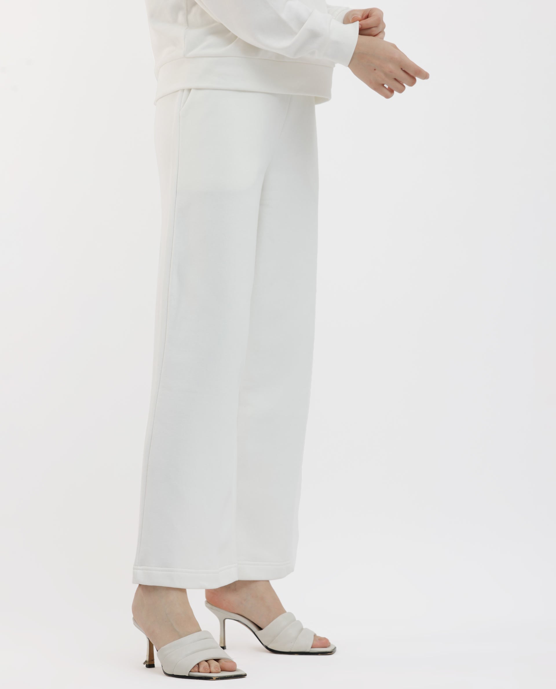 Rareism Women's Pazoo F1 Off White Cotton Blend Plain Ankle Length Flared Track Pant
