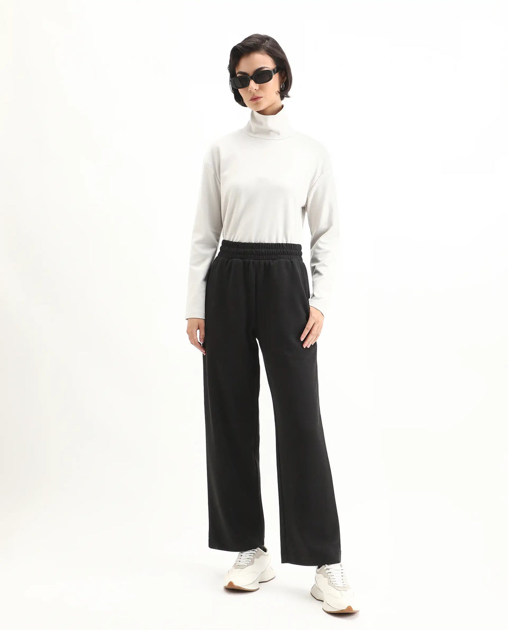 Rareism Women's Perk Black Cotton Blend Wide Ankle Length Printed Track Pant