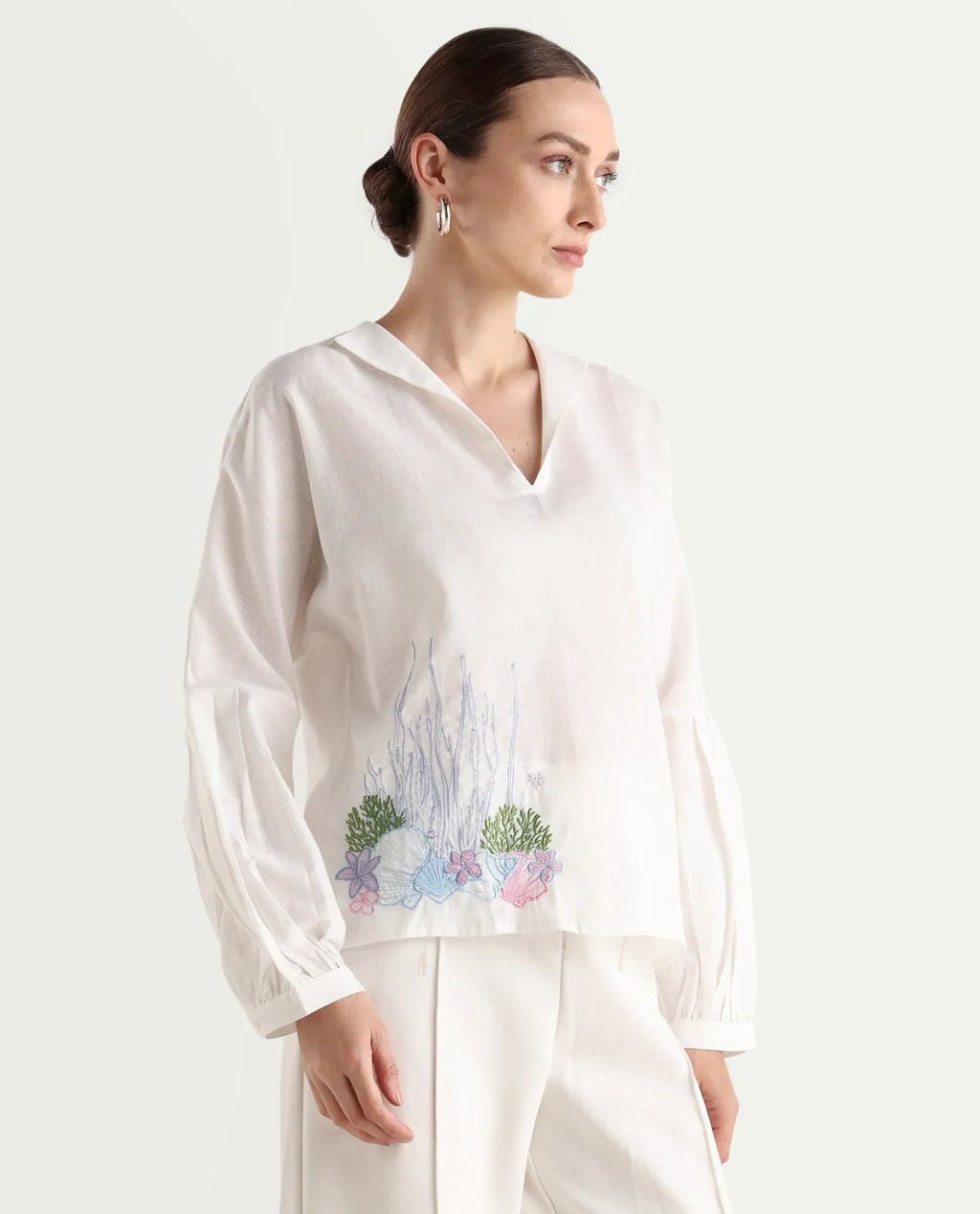 Rareism Women's Present White Cotton Lapel Neck Plain Balloon Sleeve Regular Fit Top