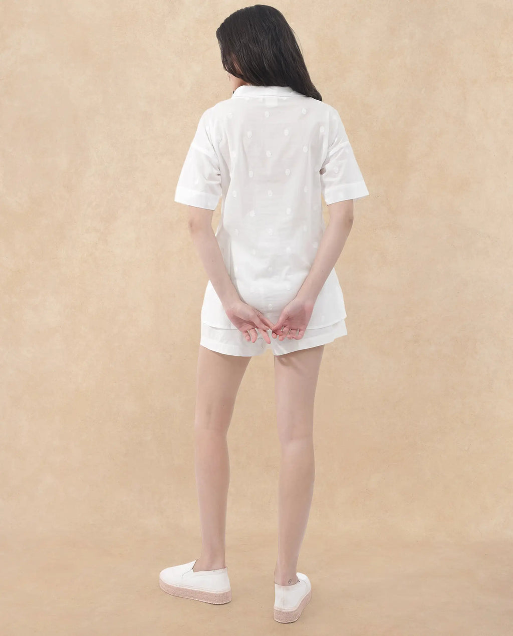 Rareism Women's Raviolt White Cotton Spread Collar Plain Regular Fit Top