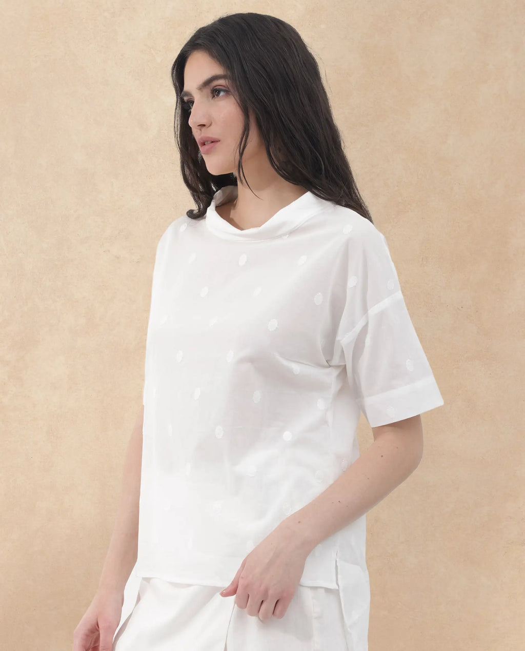 Rareism Women's Raviolt White Cotton Spread Collar Plain Regular Fit Top