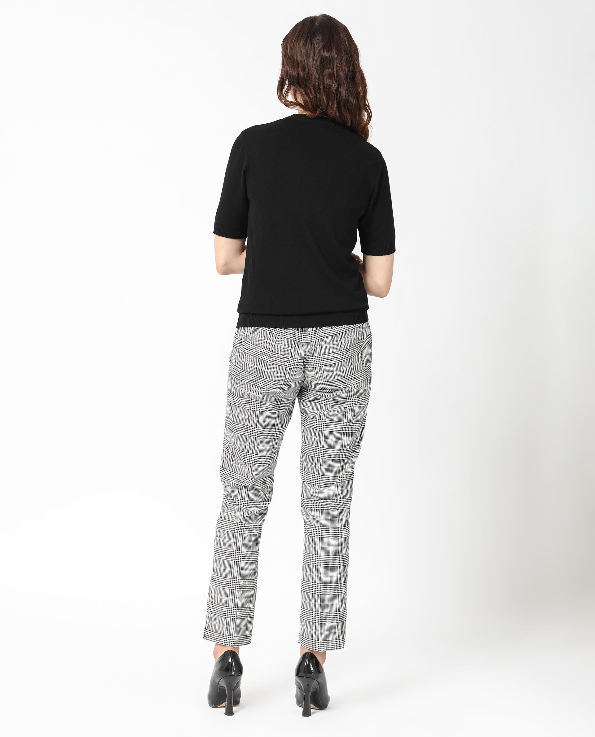 Rareism Women's Rohrdo Black Viscose Crew Neck Plain Regular Fit Sweater