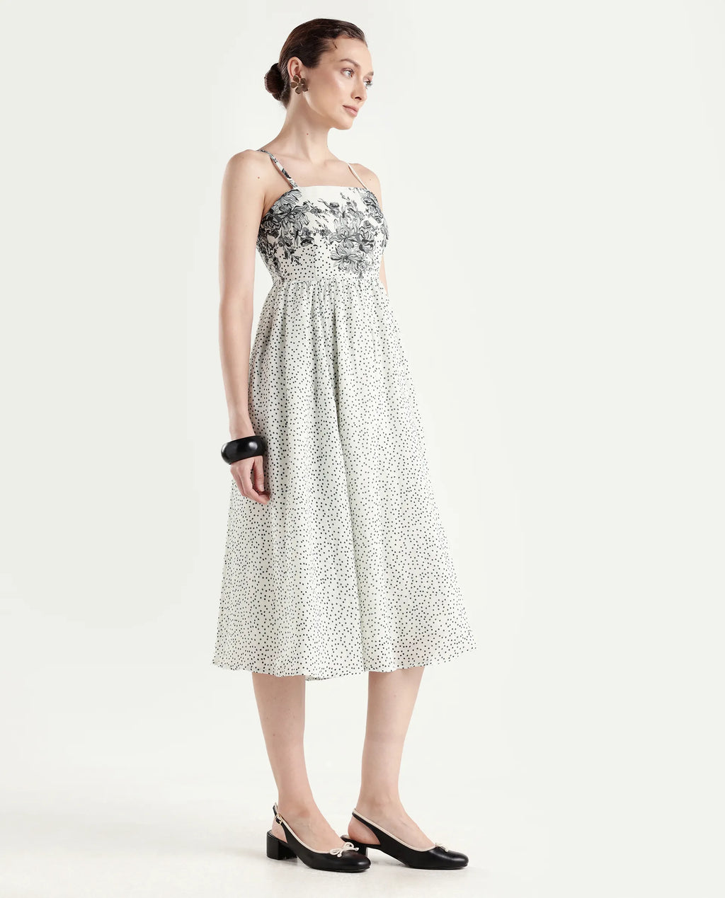 Rareism Women's Clora Off White Polyester Sleeveless Fit And Flare Floral Print Dress