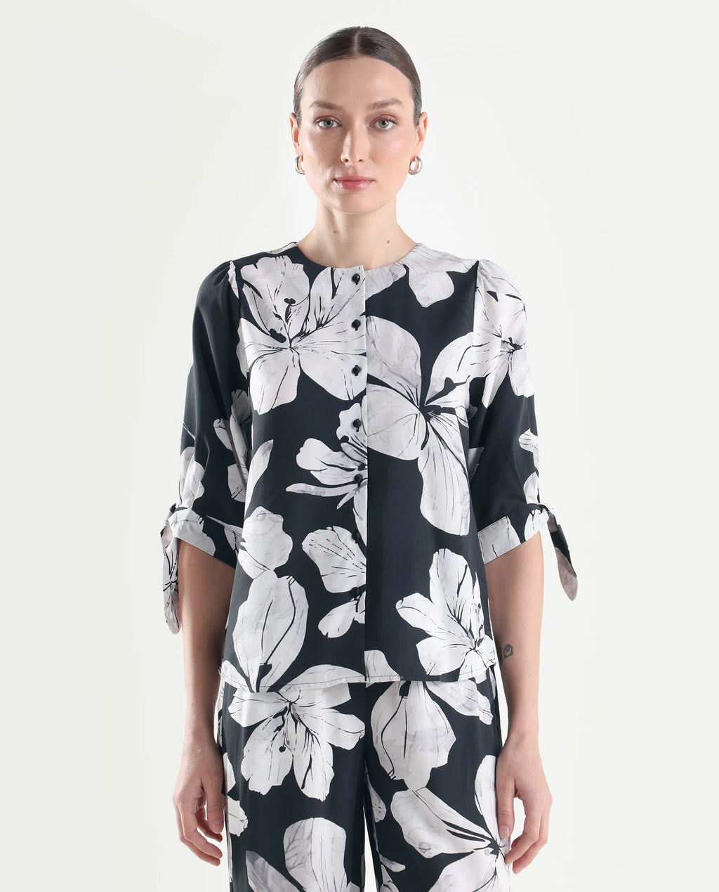 Rareism Women's Vasha-T Black Viscose Half Sleeve Relaxed Fit Floral Print Top