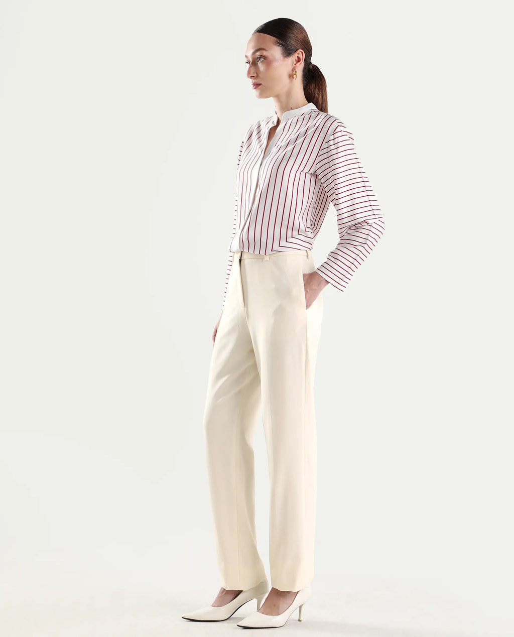 Rareism Women's Paper Off White Viscose Blend Tapered Plain Trouser