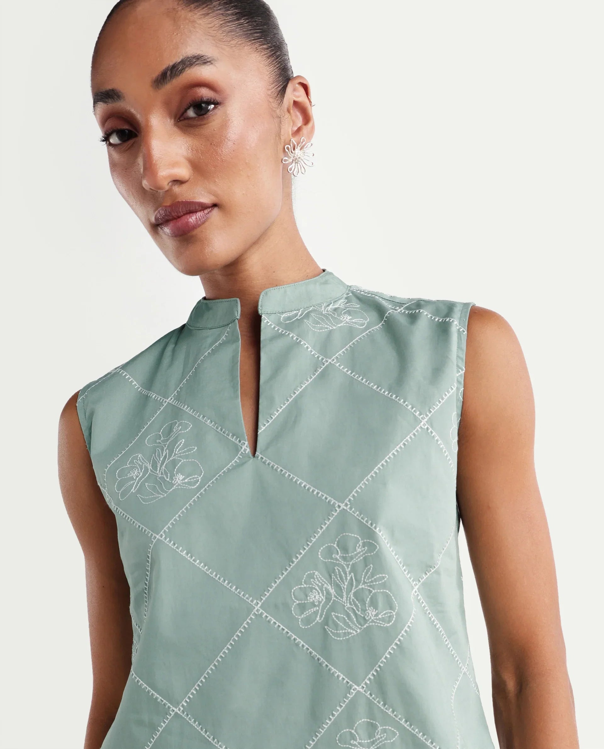 Rareism Women's Hax Dusky Green Cotton Sleeveless Band Collar Pull-On Regular Plain Top