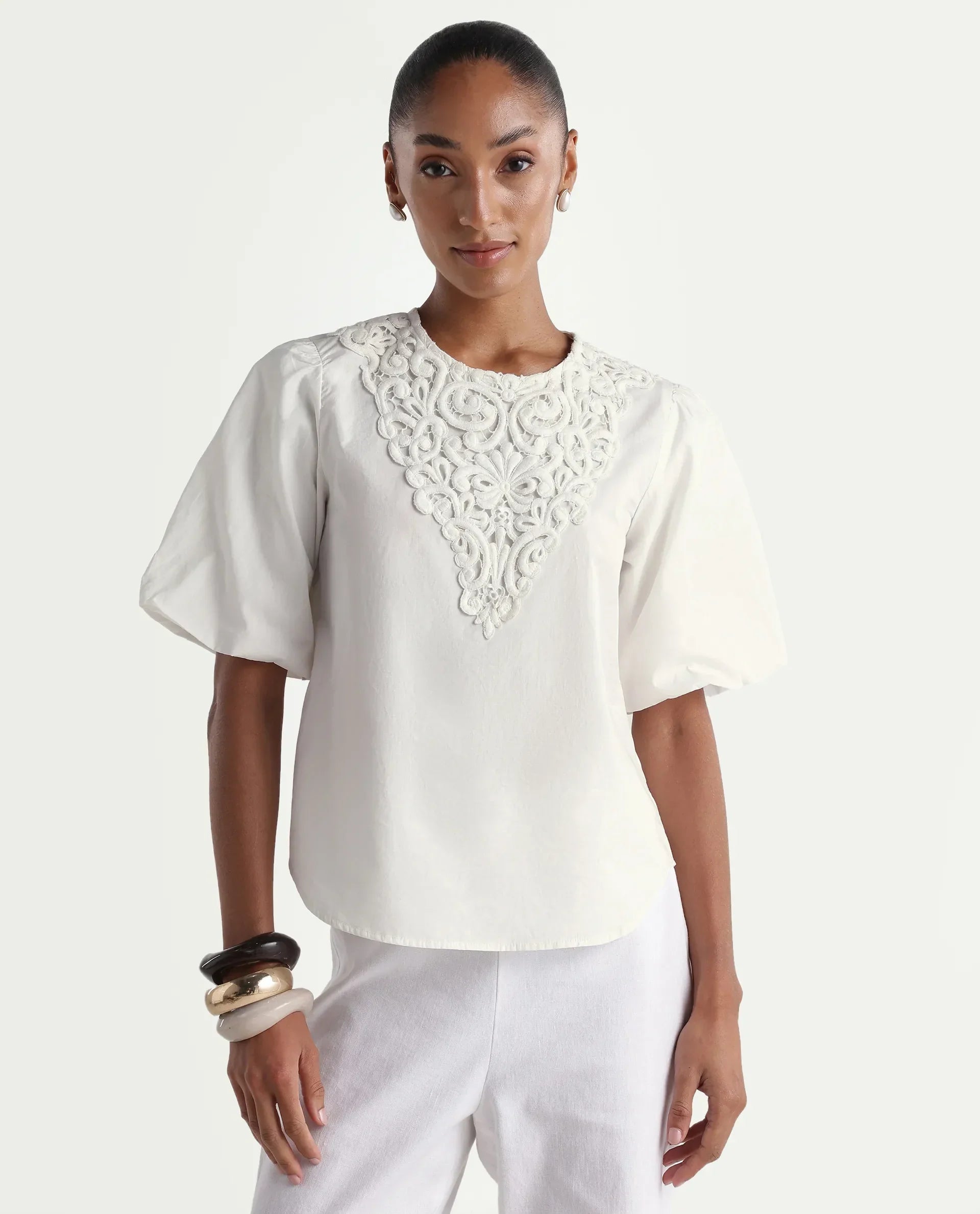 Rareism Women's Nuku White Cotton Crew Neck Relaxed Plain Top