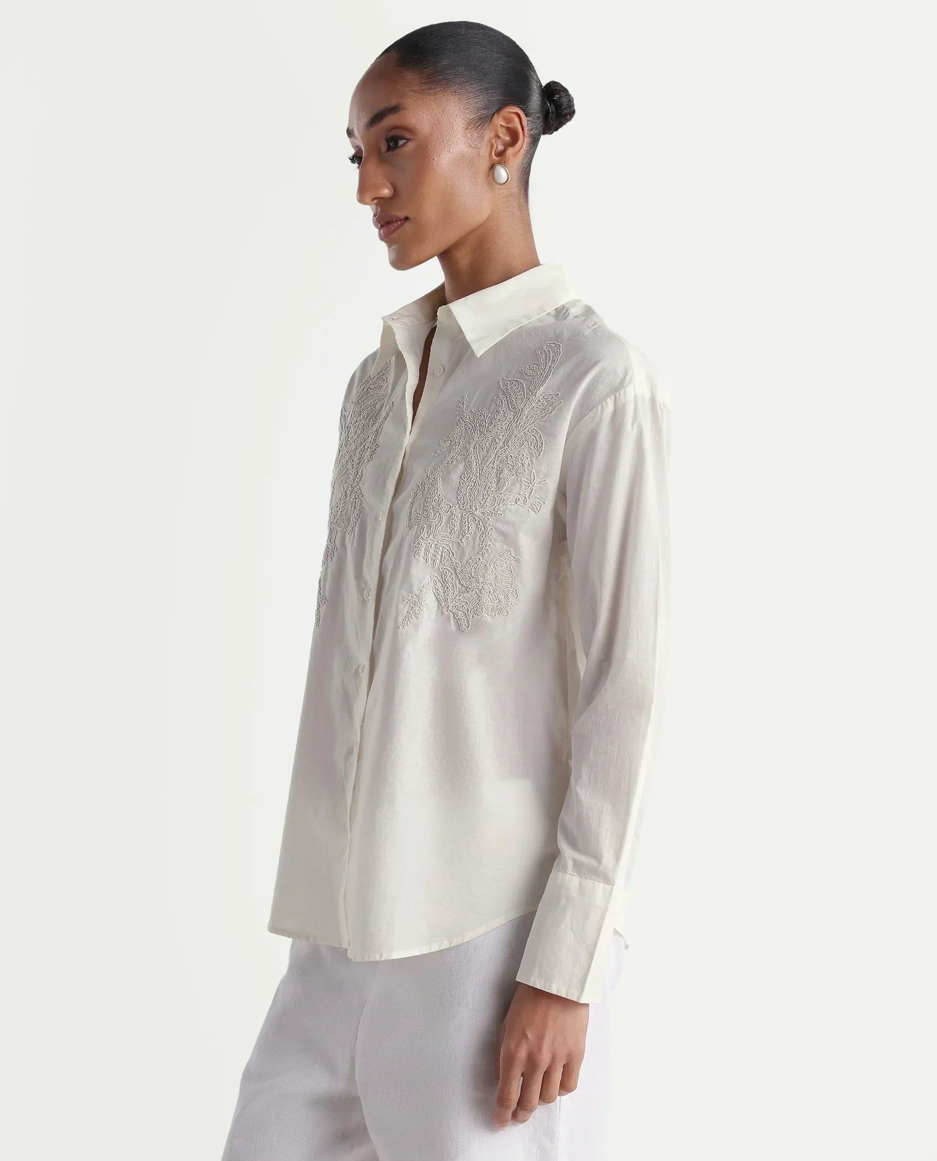 Rareism Women's Torim Light Off White Cotton Spread Collar Button Regular Plain Shirt