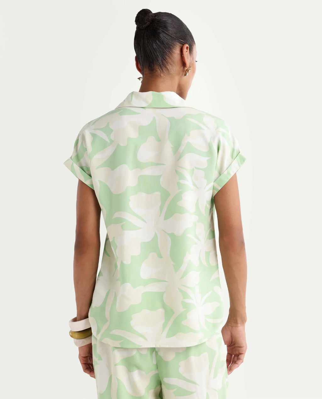 Rareism Women's Vasin-T Light Green Viscose Johnny Collar Boxy Abstract Print Top