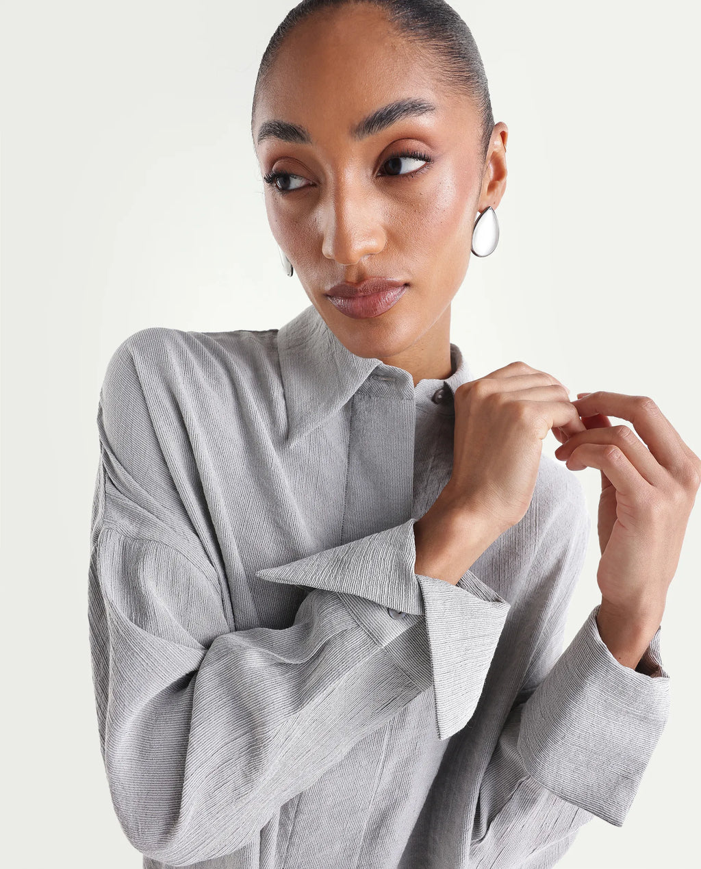 Rareism Women's Duxa Grey Viscose Blend Spread Collar Button Oversized Plain Shirt