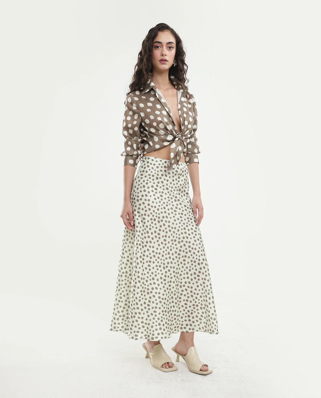 Rareism Women's Polron White Polyester Elastic Fit And Flare Polka Print Skirt