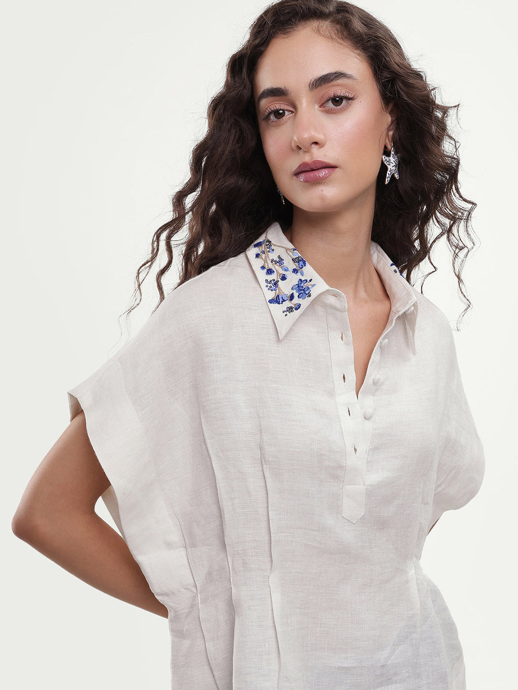 Rareism Women's Rubor Primary Off White 100% Linen Spread Collar Button Boxy Plain Top
