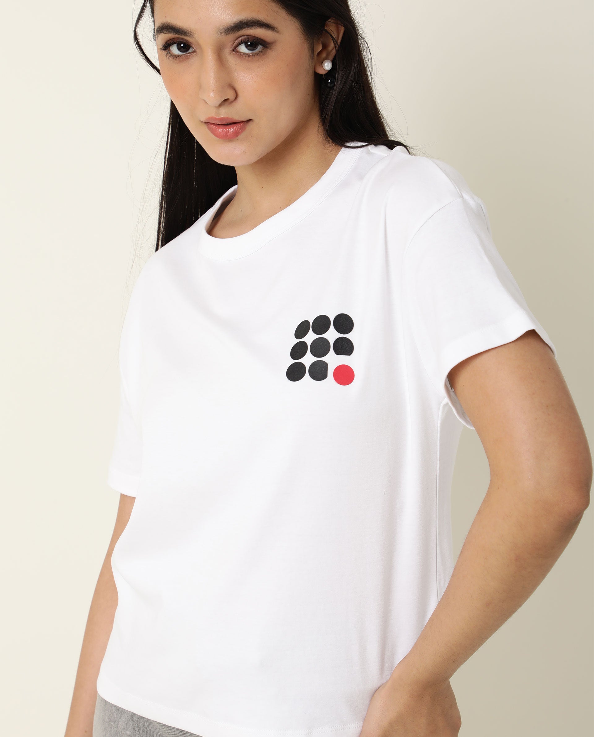 Rareism Women's Sake White Cotton Crew Neck Color Block Regular Fit T-Shirt
