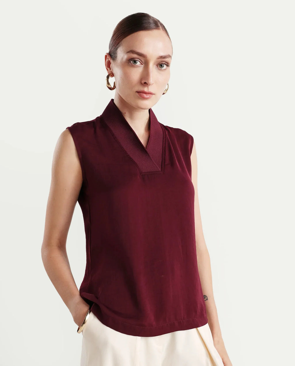 Rareism Women's Siyar Maroon Satin V-Neck Plain Sleeveless Regular Fit Top