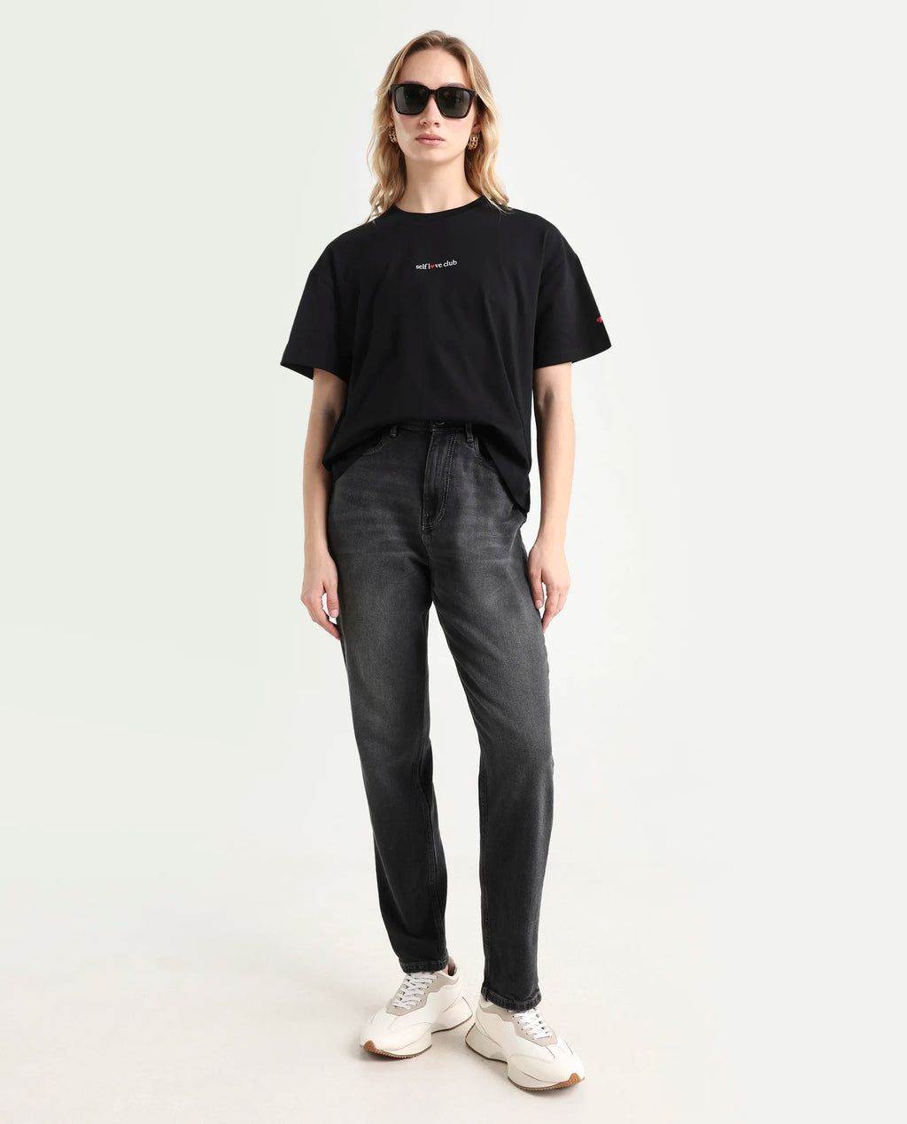 Rareism Women's Sompri Black Cotton Crew Neck Graphic Print Boxy Fit T-Shirt