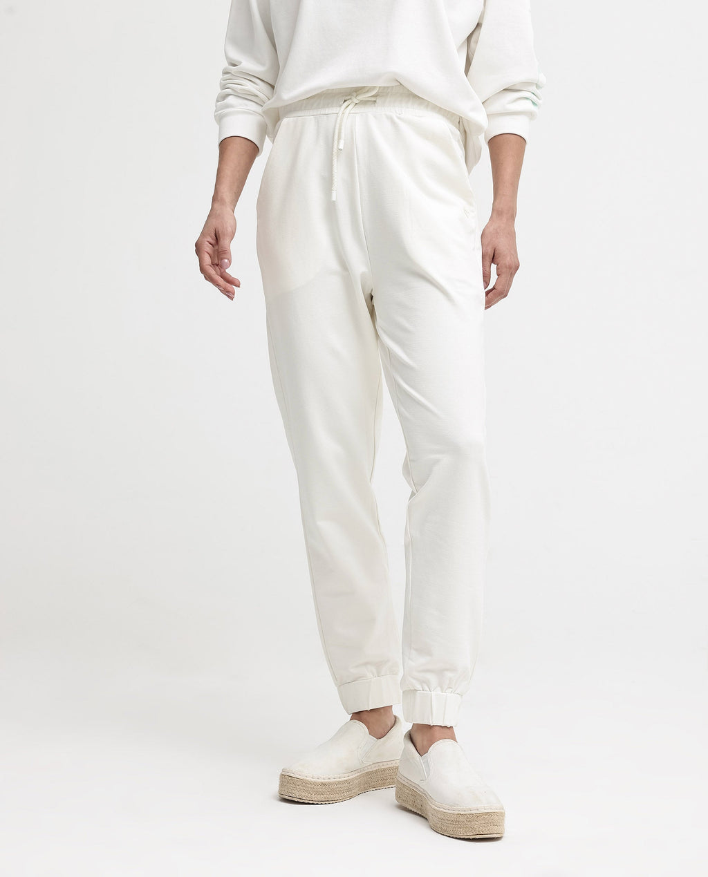 Rareism Women's Terac Off White Polyester Blend Plain Ankle Length Regular Fit Track Pant