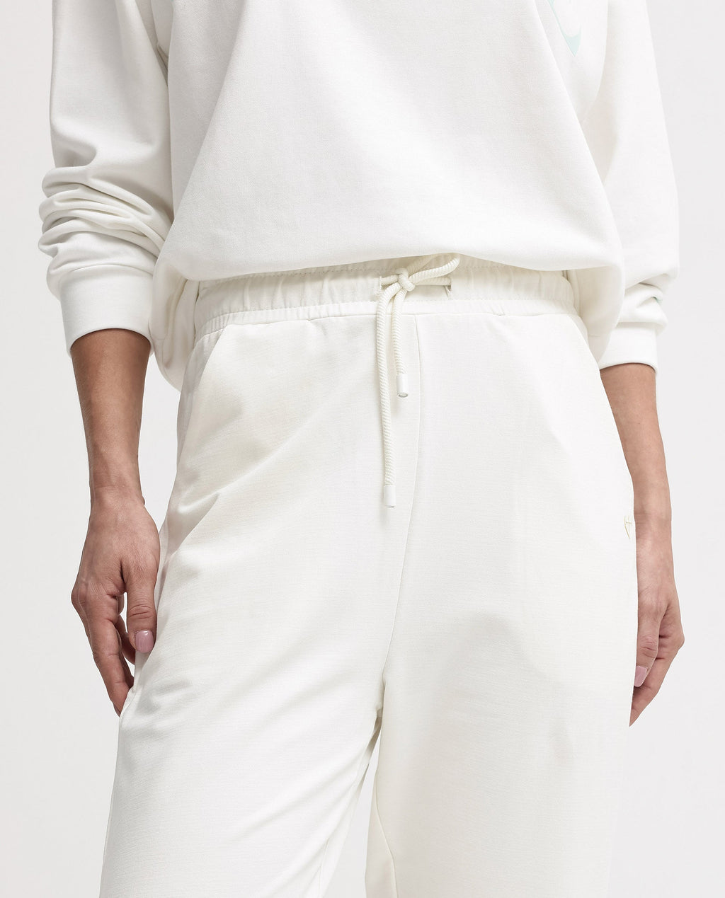 Rareism Women's Terac Off White Polyester Blend Plain Ankle Length Regular Fit Track Pant