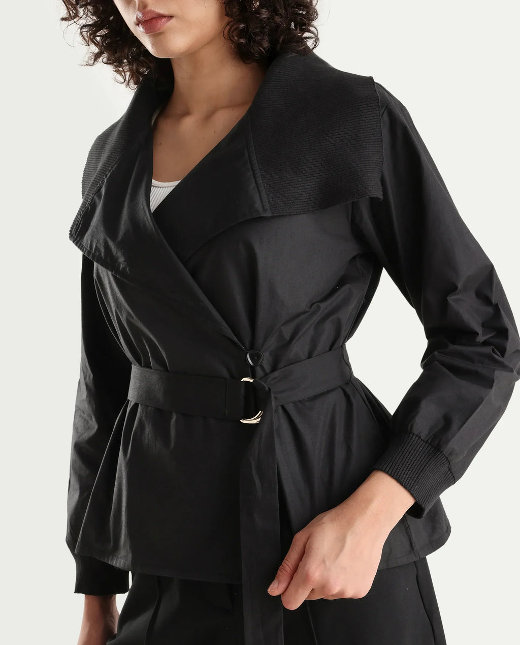 Rareism Women's Tokat Black Cotton Ribbed Collar Plain Ribbed Sleeve Boxy Fit Jacket